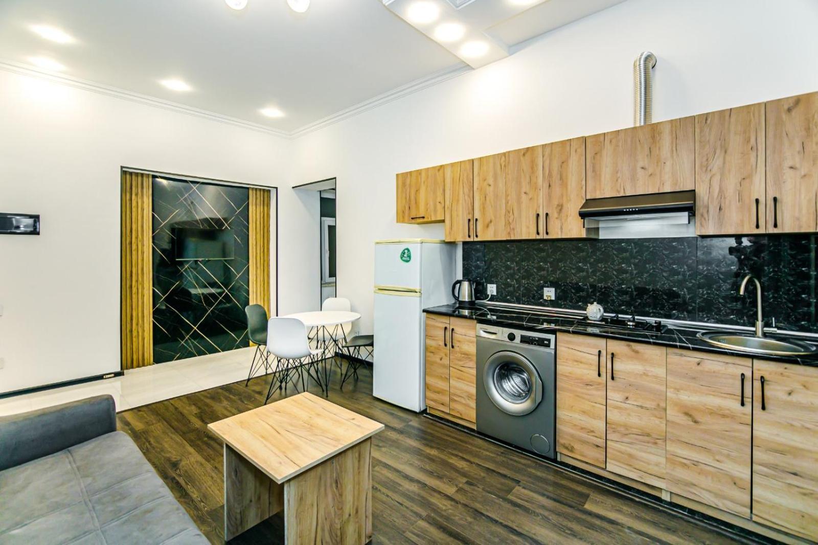 M Estate. 2 Room Home In Targovu 巴库 外观 照片