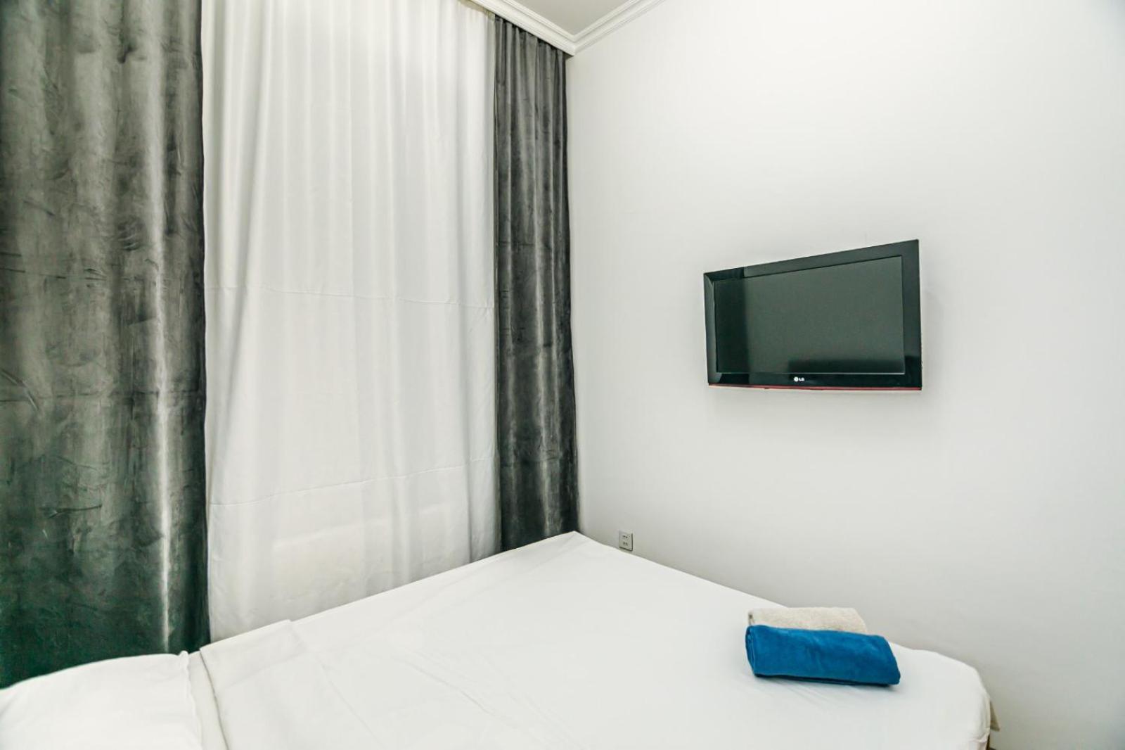 M Estate. 2 Room Home In Targovu 巴库 外观 照片